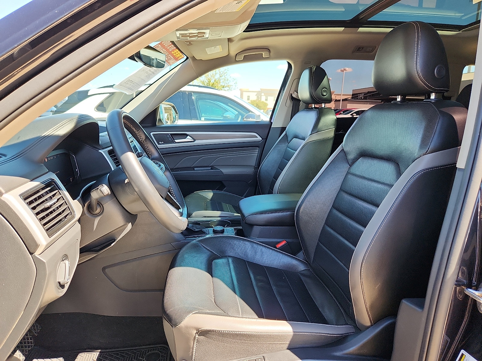 Used 2021 Volkswagen Atlas SEL Premium w/ MDO Package (Bench Seat) AWD/4WD image 12