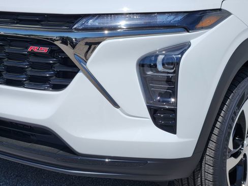 New 2026 Chevrolet Trax RS FWD image 6