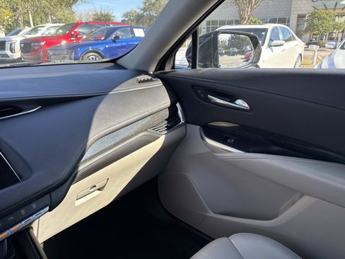 Used 2022 Cadillac XT4 Premium Luxury w/ Safety Alert Package image 24