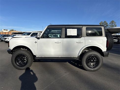 Used 2024 Ford Bronco Outer Banks image 5