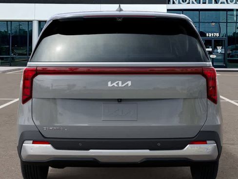 New 2026 Kia Carnival EX FWD image 13