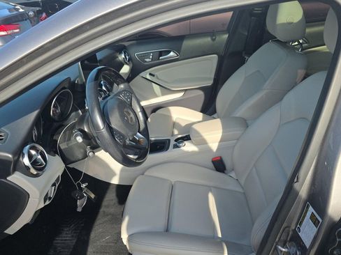 Used 2019 Mercedes-Benz GLA 250 4MATIC image 4