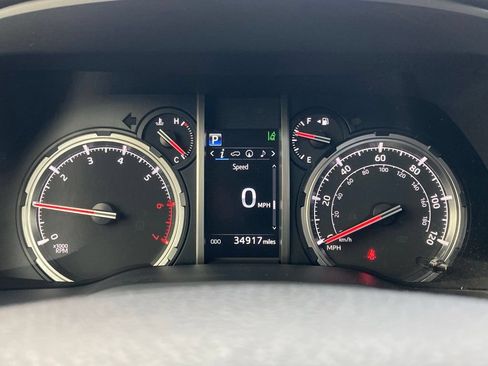 Used 2023 Toyota 4Runner TRD Off-Road Premium w/ Moonroof Package AWD/4WD image 15