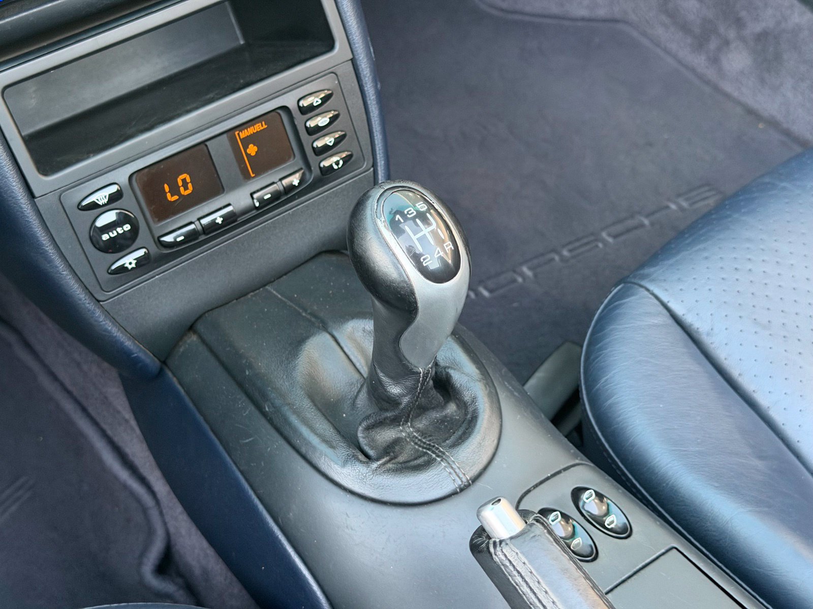 Used 2001 Porsche Boxster RWD image 11