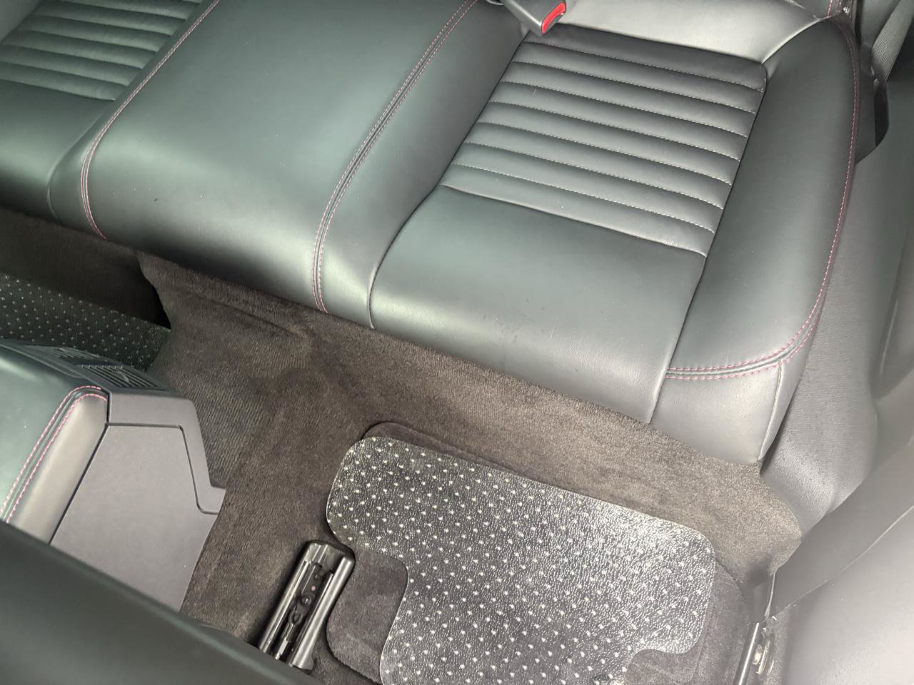 Used 2010 Dodge Challenger R/T RWD image 26
