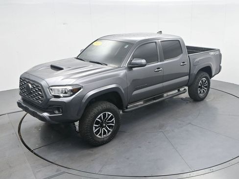 Used 2022 Toyota Tacoma TRD Sport w/ Technology Package AWD/4WD image 18