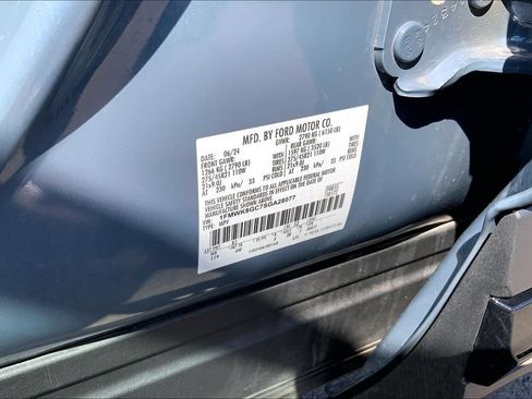 Used 2025 Ford Explorer ST AWD/4WD image 18