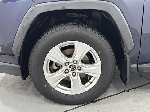 Used 2019 Toyota RAV4 XLE w/ Convenience Package image 24