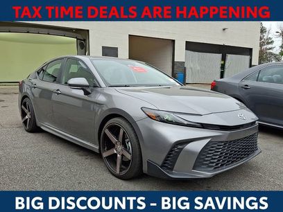 Used 2025 Toyota Camry SE w/ Multimedia Upgrade Package