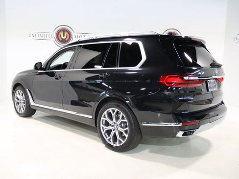 Used 2022 BMW X7 xDrive40i w/ Executive Package AWD/4WD image 3