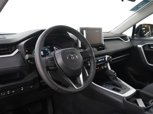 Used 2025 Toyota RAV4 XLE w/ Convenience Package AWD/4WD image 25