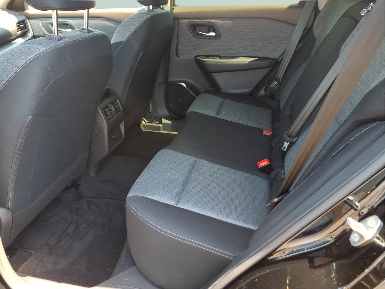 Certified 2023 Nissan Rogue SV AWD/4WD image 12