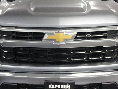 New 2025 Chevrolet Silverado 1500 LT w/ Z71 Off-Road Package image 9