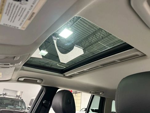 Used 2016 Mercedes-Benz GL 450 4MATIC image 16