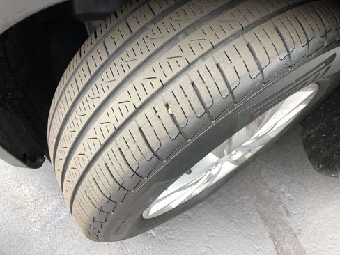 Used 2012 Ford Focus SEL FWD image 11