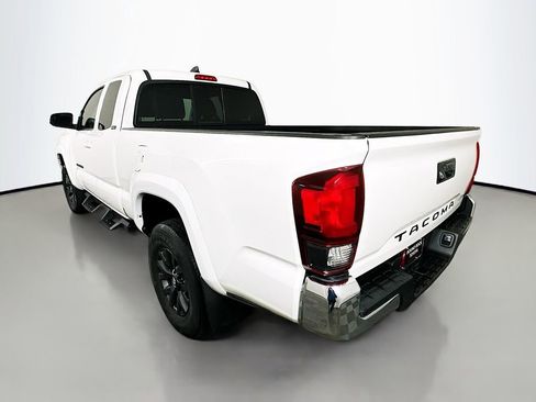 Used 2022 Toyota Tacoma SR5 image 7