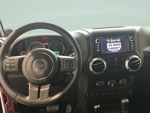 Used 2012 Jeep Wrangler Unlimited Rubicon w/ Connectivity Group AWD/4WD image 20
