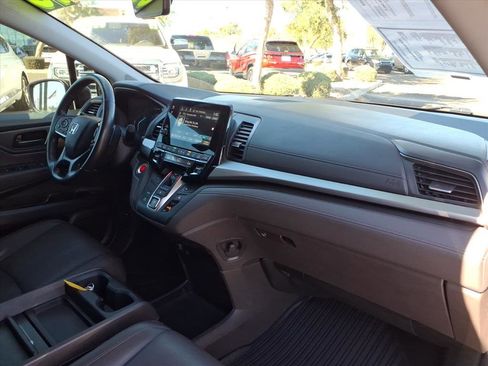 Used 2018 Honda Odyssey EX-L image 11