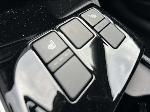 Used 2023 Kia Sportage EX image 35