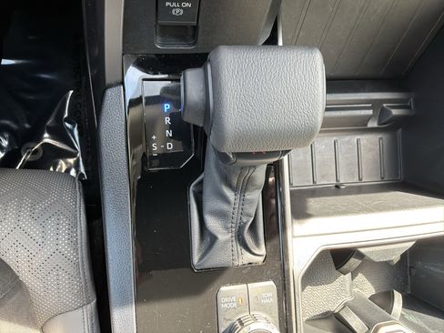 Used 2022 Toyota Tundra SR5 image 26