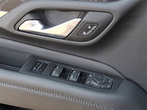Used 2023 GMC Yukon XL Denali image 24