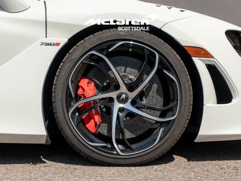 Used 2024 McLaren 750S Spider RWD image 36