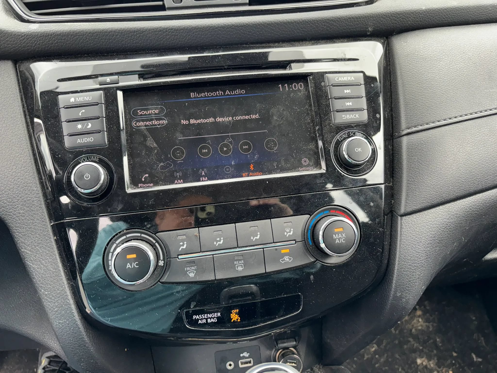 Used 2020 Nissan Rogue S FWD image 16