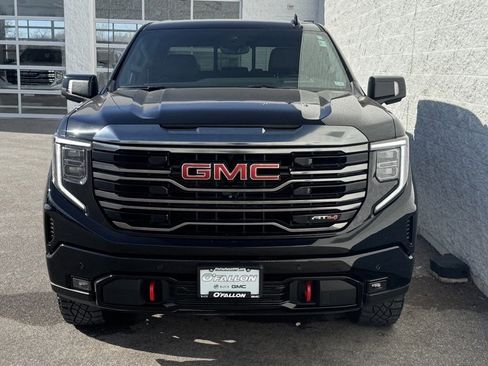 Used 2022 GMC Sierra 1500 AT4 w/ AT4 Premium Package image 4