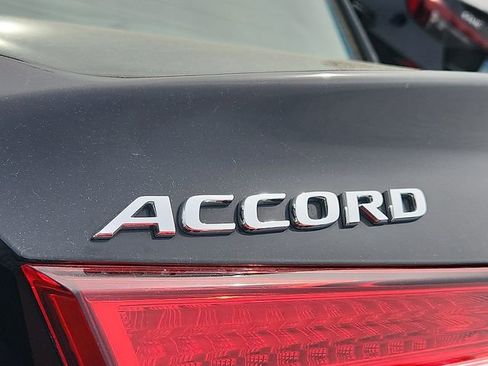 Certified 2018 Honda Accord EX image 31