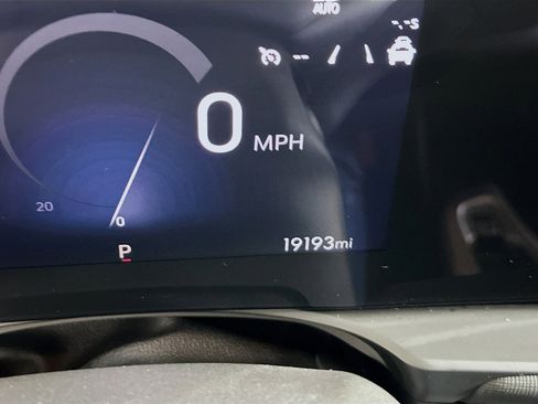 Used 2025 Buick Envista Preferred image 18