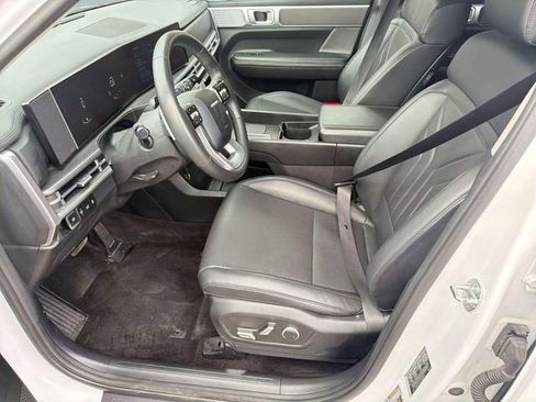 Used 2025 Hyundai Santa Fe SEL image 18