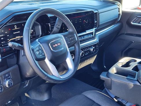 Used 2024 GMC Sierra 1500 Elevation image 21