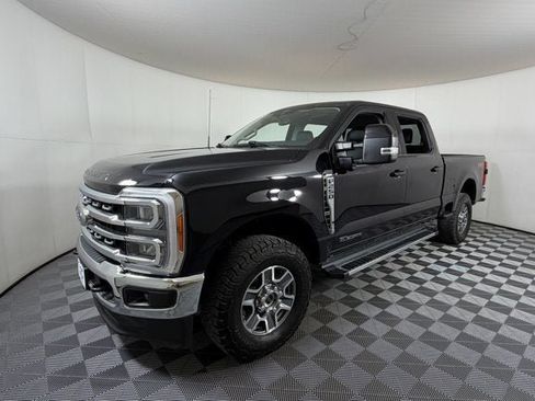 Used 2023 Ford F250 Lariat w/ FX4 Off-Road Package AWD/4WD image 2