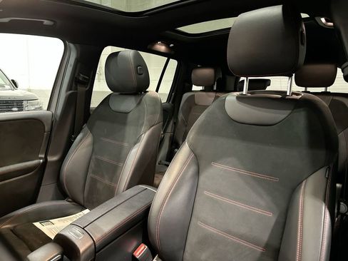 Used 2020 Mercedes-Benz GLB 250 4MATIC image 9