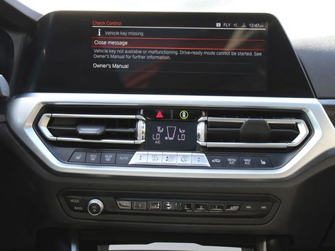 Used 2020 BMW 330i Sedan w/ Convenience Package image 26