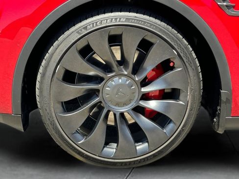 Used 2022 Tesla Model Y Performance AWD/4WD image 27