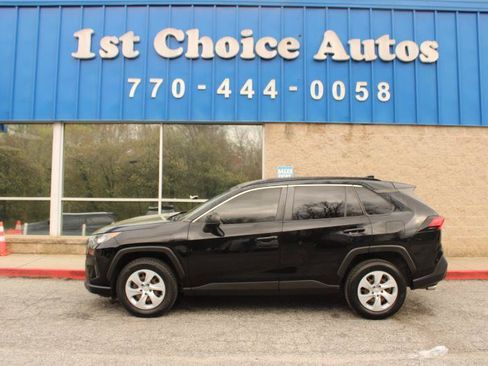 Used 2019 Toyota RAV4 LE FWD image 8