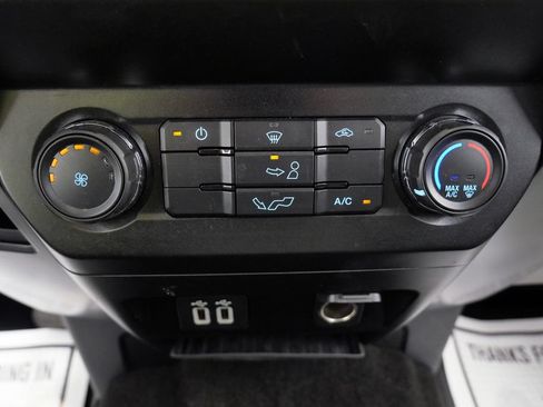 Used 2019 Ford F150 XLT AWD/4WD image 29