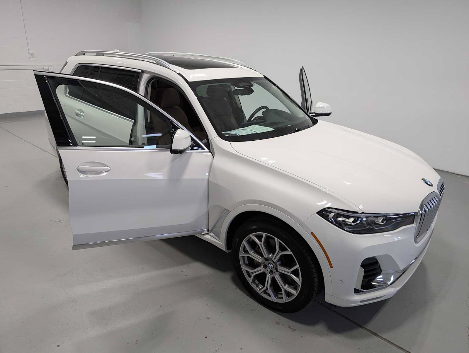 Used 2019 BMW X7 xDrive40i AWD/4WD image 16