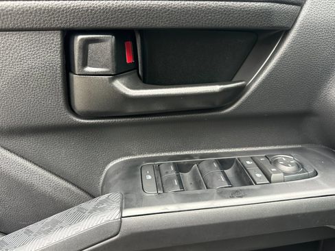 New 2025 Toyota Tacoma SR5 image 9