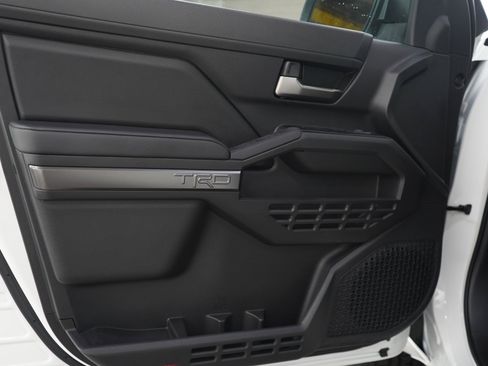 Used 2026 Toyota Tacoma TRD Off-Road AWD/4WD image 17