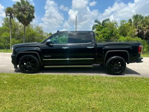 Used 2018 GMC Sierra 1500 Denali w/ Denali Ultimate Package AWD/4WD image 7