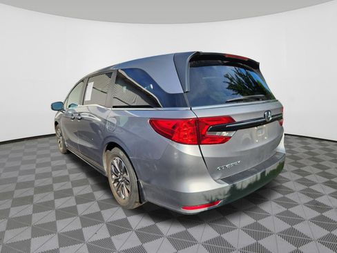Used 2023 Honda Odyssey EX-L image 3