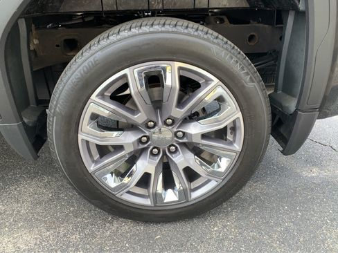 Used 2024 GMC Sierra 1500 Denali AWD/4WD image 8