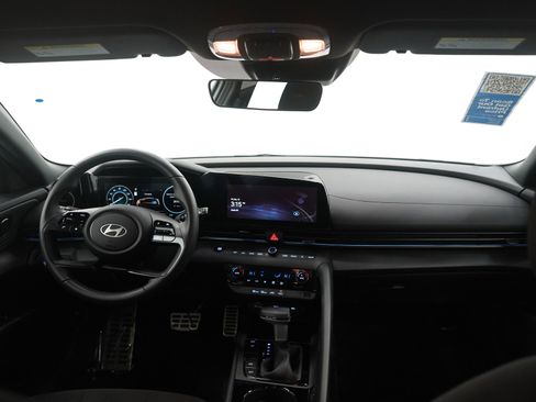 Certified 2025 Hyundai Elantra SEL w/ Cargo Package image 12