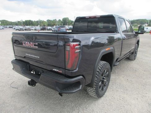 New 2026 GMC Sierra 2500 AT4 w/ AT4 Premium Plus Package AWD/4WD image 5