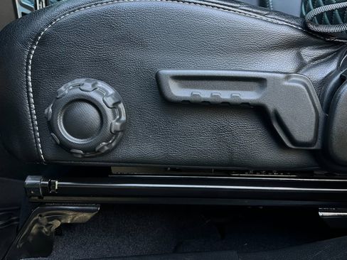 Used 2019 Jeep Wrangler Unlimited Sport S image 12