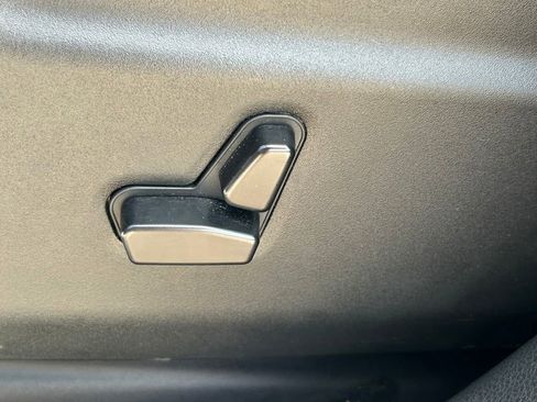 Used 2025 Dodge Durango GT AWD/4WD image 25