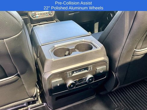 Used 2018 Ford Expedition Limited w/ Equipment Group 302A RWD image 13