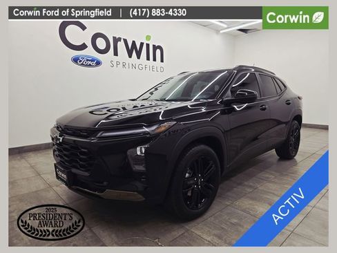 Used 2025 Chevrolet Trax ACTIV w/ Driver Confidence Package FWD image 1